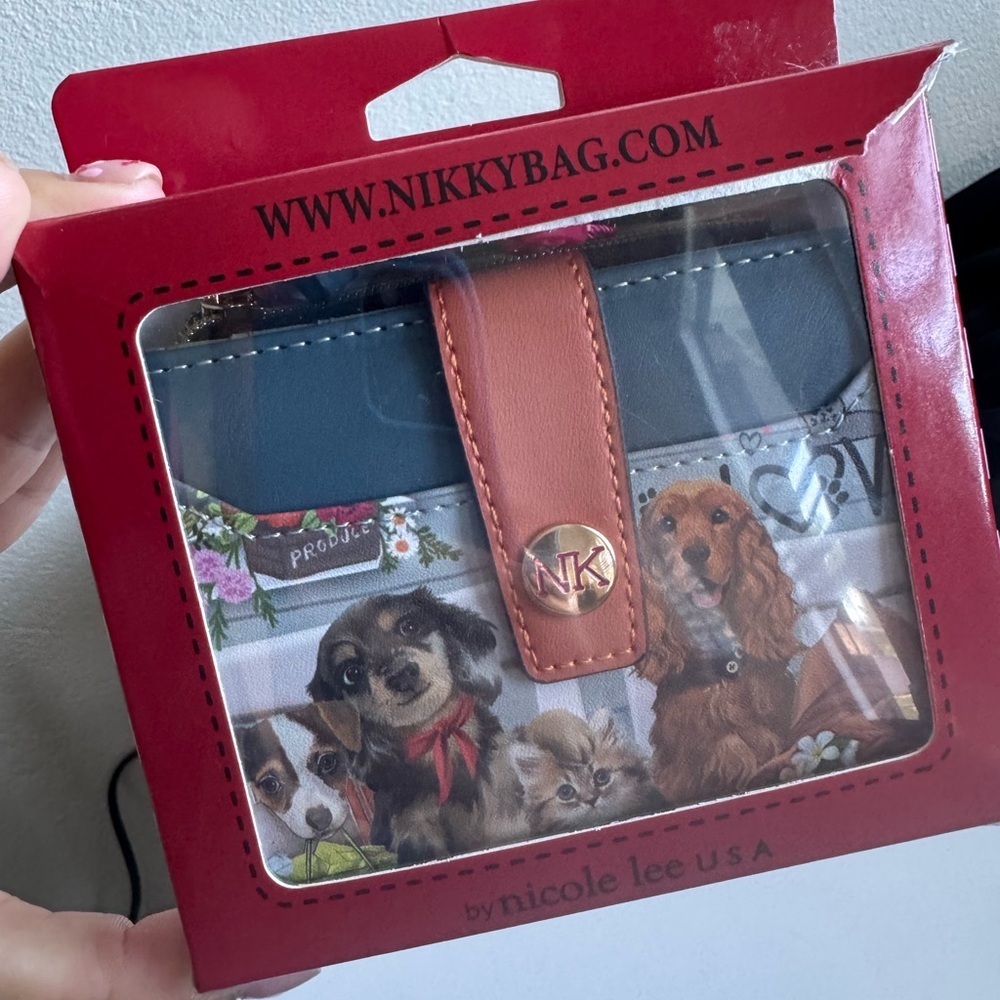 Nikky Nicole Lee Dog Print Wallet w/ Coin Purse – New w/ Damaged Box - Picture 3 of 9